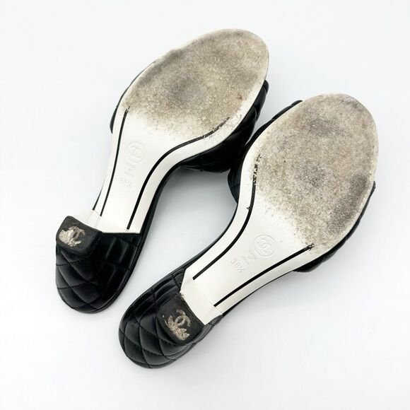 CHANEL 2022 Black Quilted Leather Slide Heels Size 38.5 Interlocking CC Mules - Picture 10 of 14